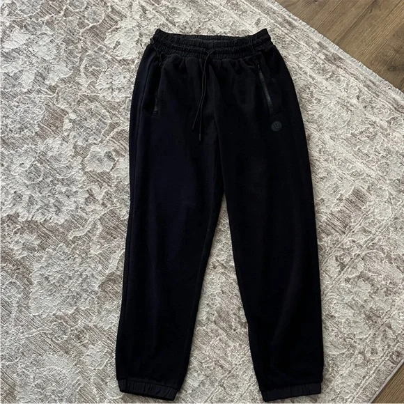 Vuori Black Aspen Joggers - Picture 4 of 4